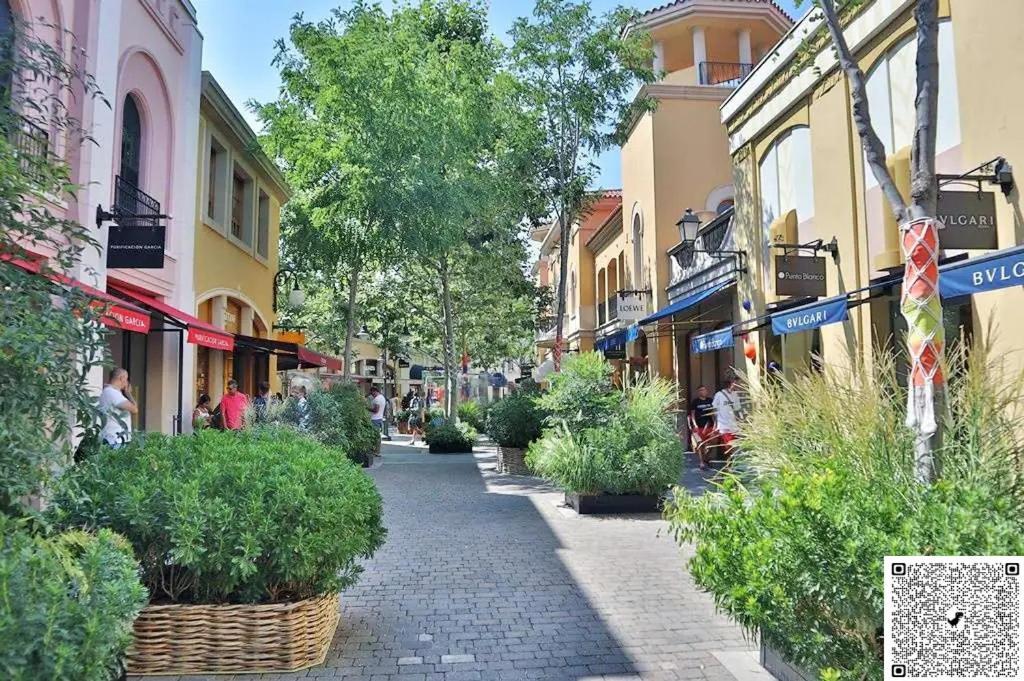 Apartamento Las Rozas Centro Con Parking Incluido Las Rozas de Madrid Exterior foto